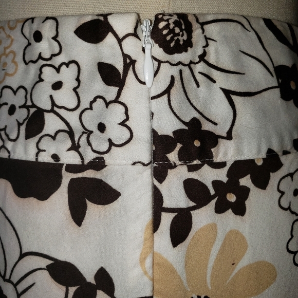 Geoffrey Beene A-Line skirt size 8 - Picture 3 of 4